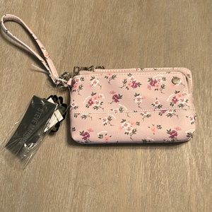 🆕 Steve Madden double pocket wristlet in lilac with floral print